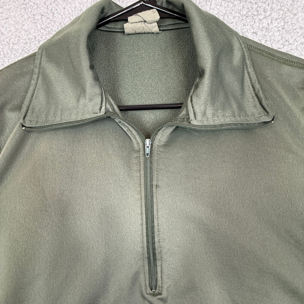 Military Issue Sleeping Shirt Heat Retention Moisture Resistant Pullover Medium - Picture 2 of 7